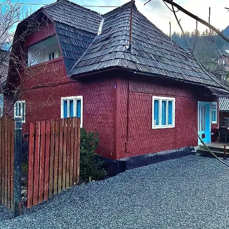 Casa Fantana - La Poalele Muntilor -50 De Metri De Partia Olimpica Дом отдыха